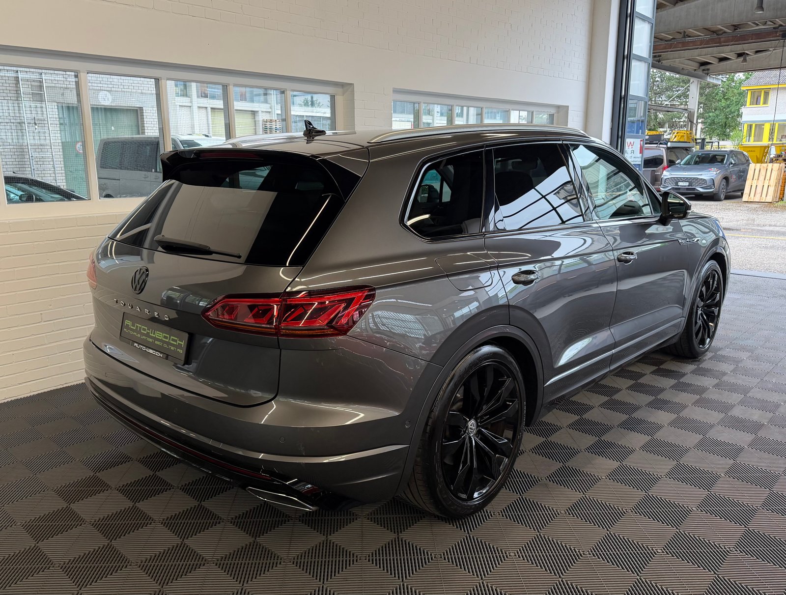 VW Touareg 4.0 V8 421 PS TDI 4X4 R-LINE Atmosphere Tiptronic, Diesel, Occasion / Utilisé, Automatique - 3