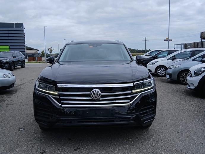 VW Touareg 3.0 TDI Basic Tiptronic, Diesel, Second hand / Used, Automatic