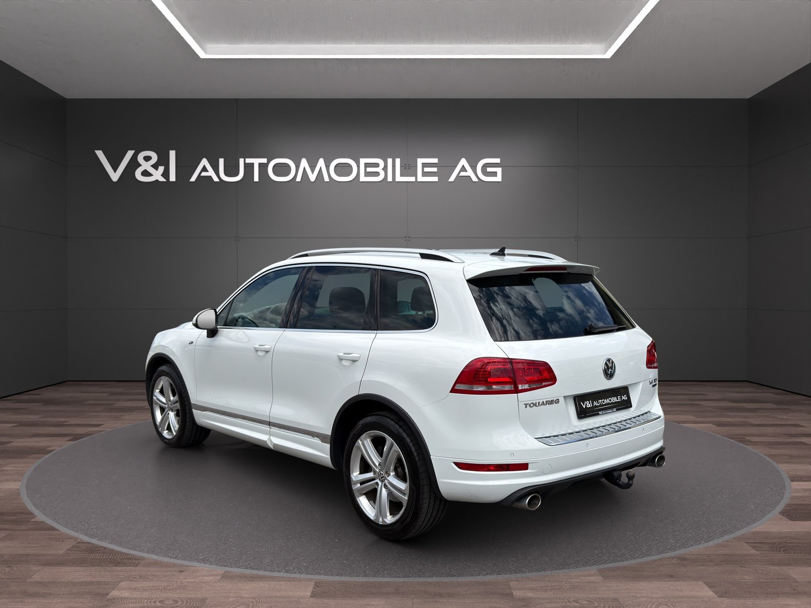 VW Touareg 3.0 TDI R-Line BlueMotion Technology Tiptronic, Diesel, Second hand / Used, Automatic - 4