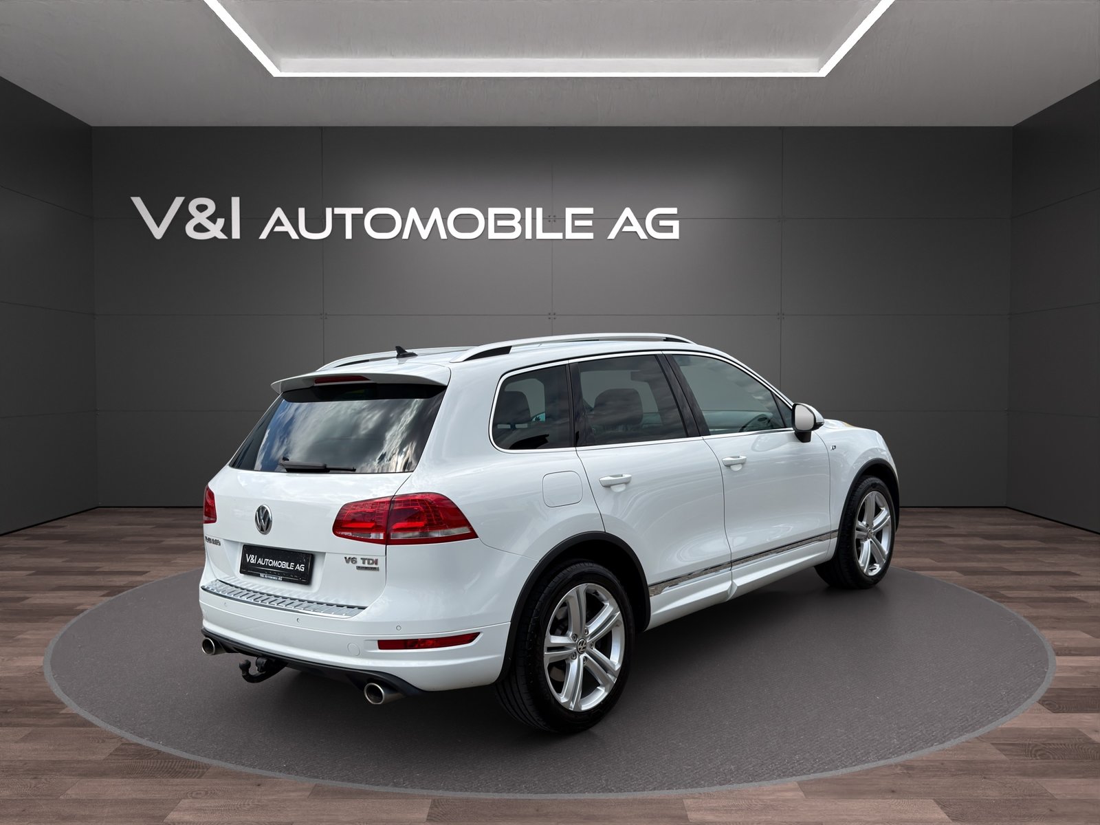 VW Touareg 3.0 TDI R-Line BlueMotion Technology Tiptronic, Diesel, Second hand / Used, Automatic - 5