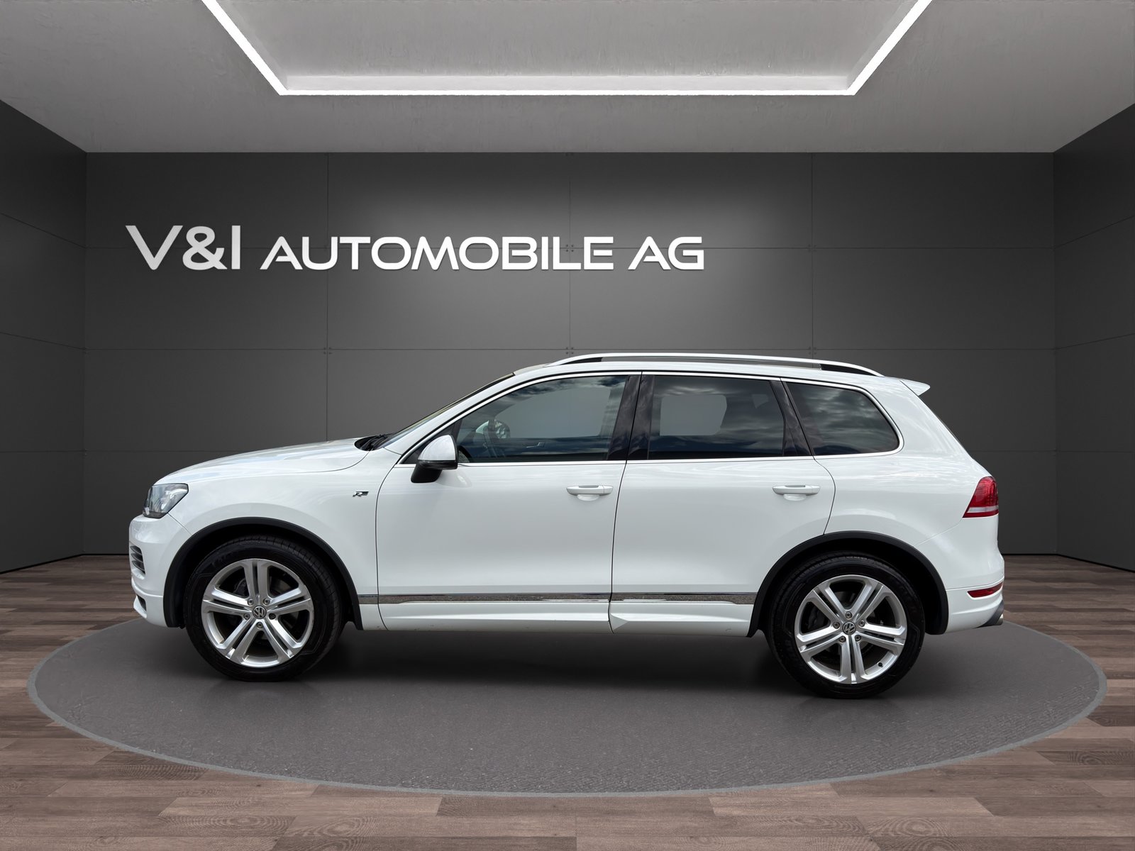 VW Touareg 3.0 TDI R-Line BlueMotion Technology Tiptronic, Diesel, Second hand / Used, Automatic - 7