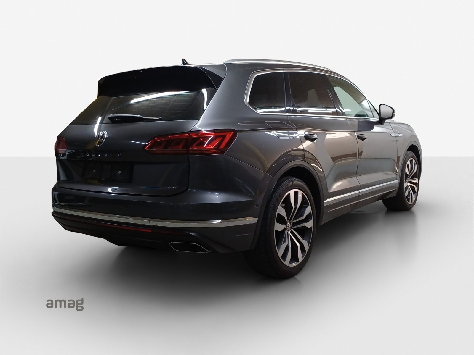 VW New Touareg Atmosphere, Petrol, Second hand / Used, Automatic - 5