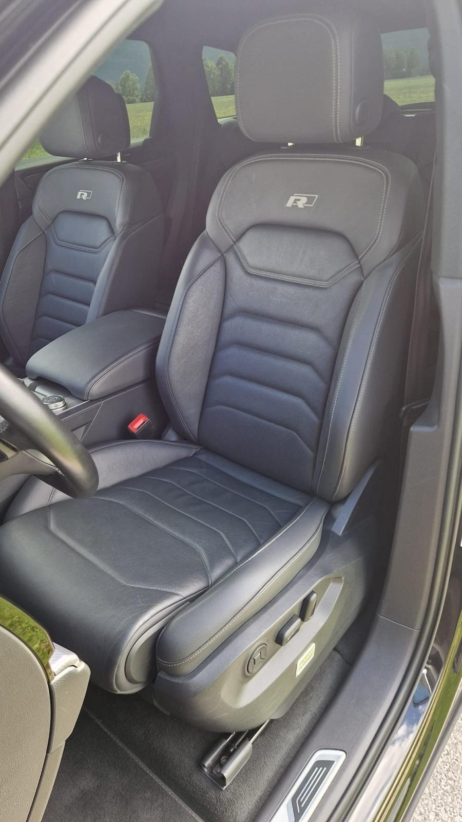 VW Touareg 4.0 V8 TDI R-Line, Diesel, Occasion / Gebraucht, Automatik - 5