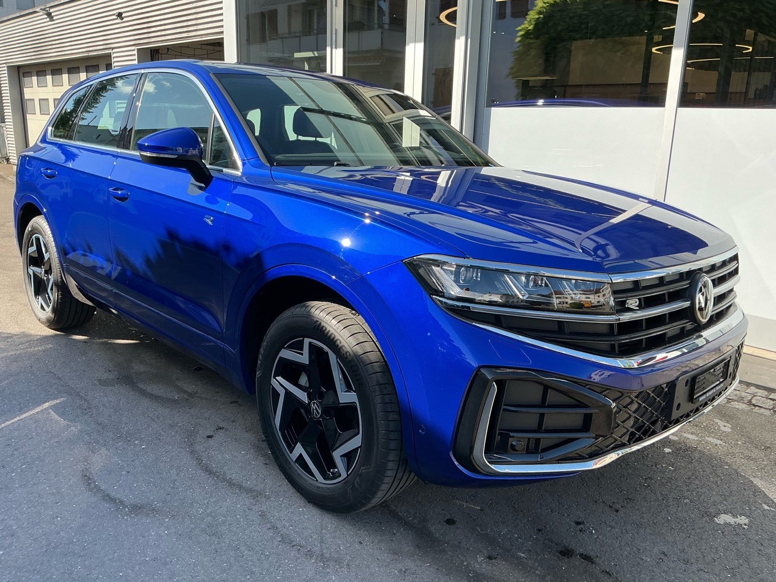 VW Touareg 3.0 TDI 4Motion R-Line *** 60 MONATE WERKSGARANTI, Diesel, Second hand / Used, Automatic - 3