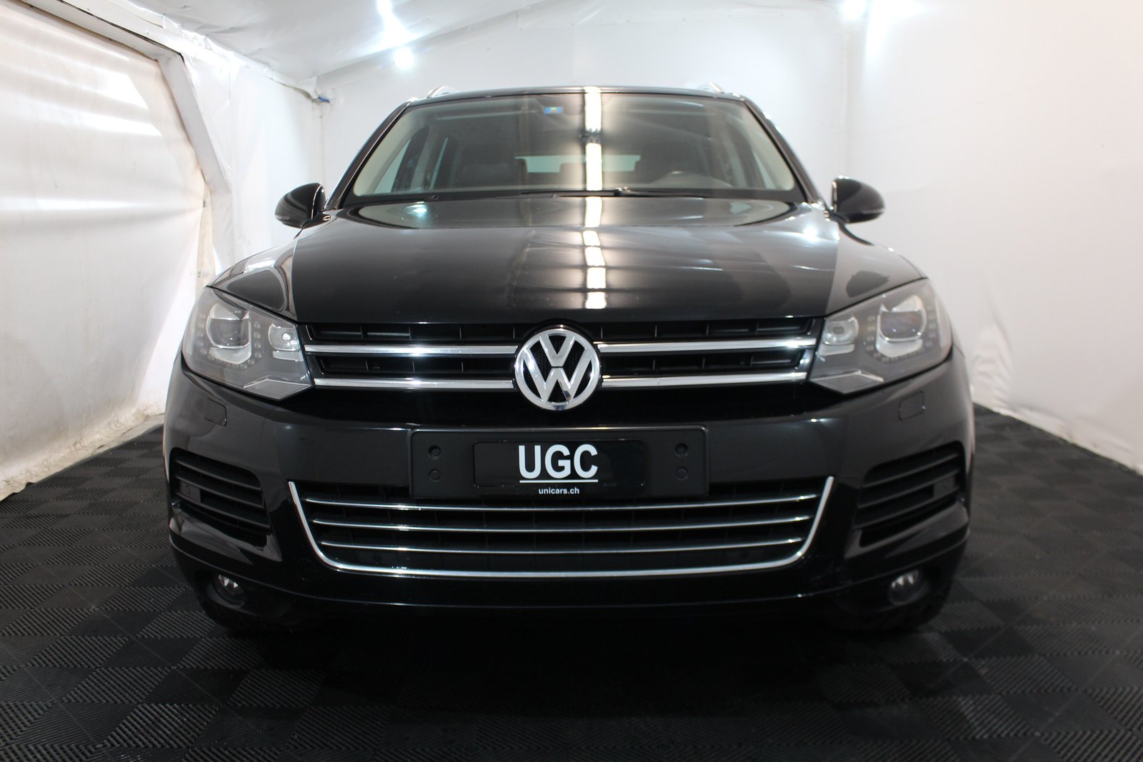 VW Touareg 3.0 V6 TDI 245 BlueMT, Diesel, Second hand / Used, Automatic - 2