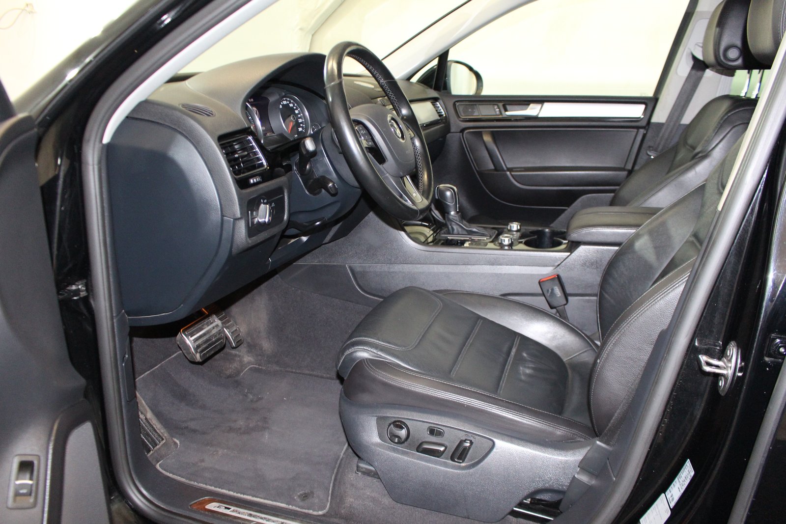 VW Touareg 3.0 V6 TDI 245 BlueMT, Diesel, Second hand / Used, Automatic - 7