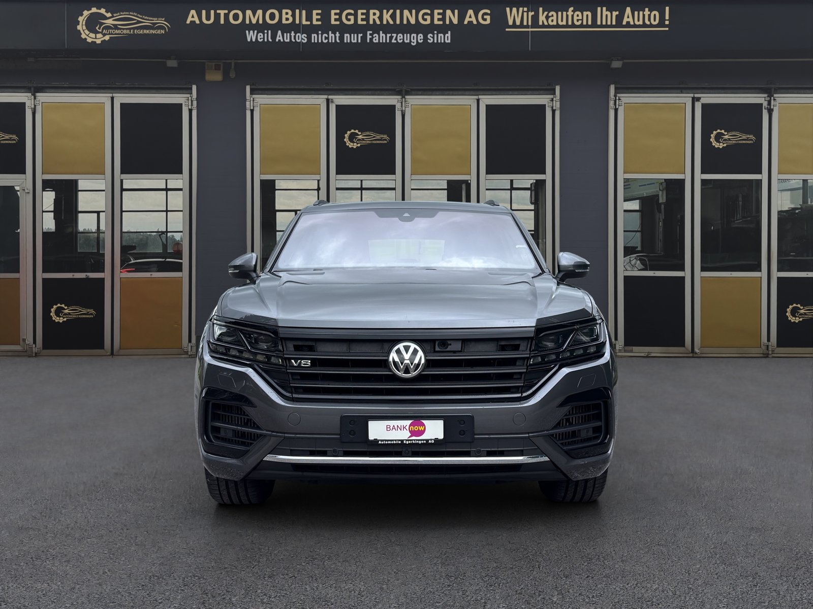 VW Touareg 4.0 V8 TDI R-Line, Diesel, Second hand / Used, Automatic - 2