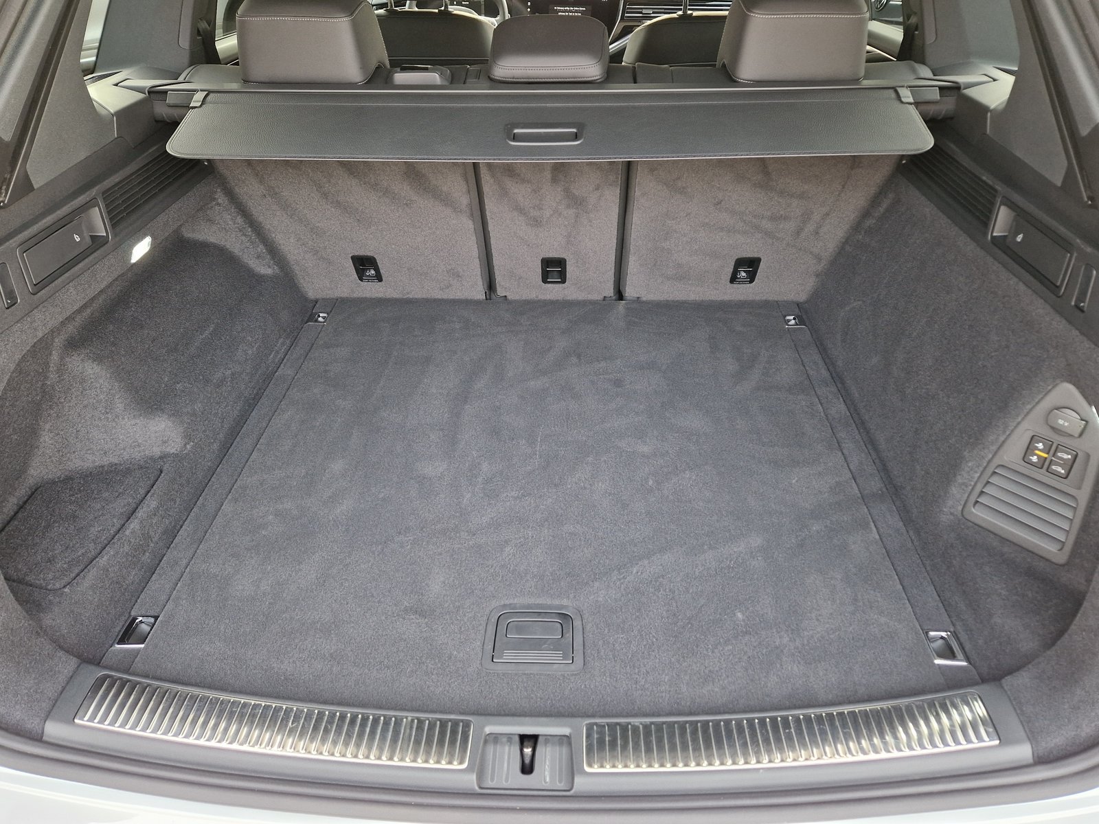 VW Touareg 3.0 TDI 286PS R-Line Tiptronic mit 5 Jahre 100tkm, Diesel, Occasioni / Usate, Automatico - 7