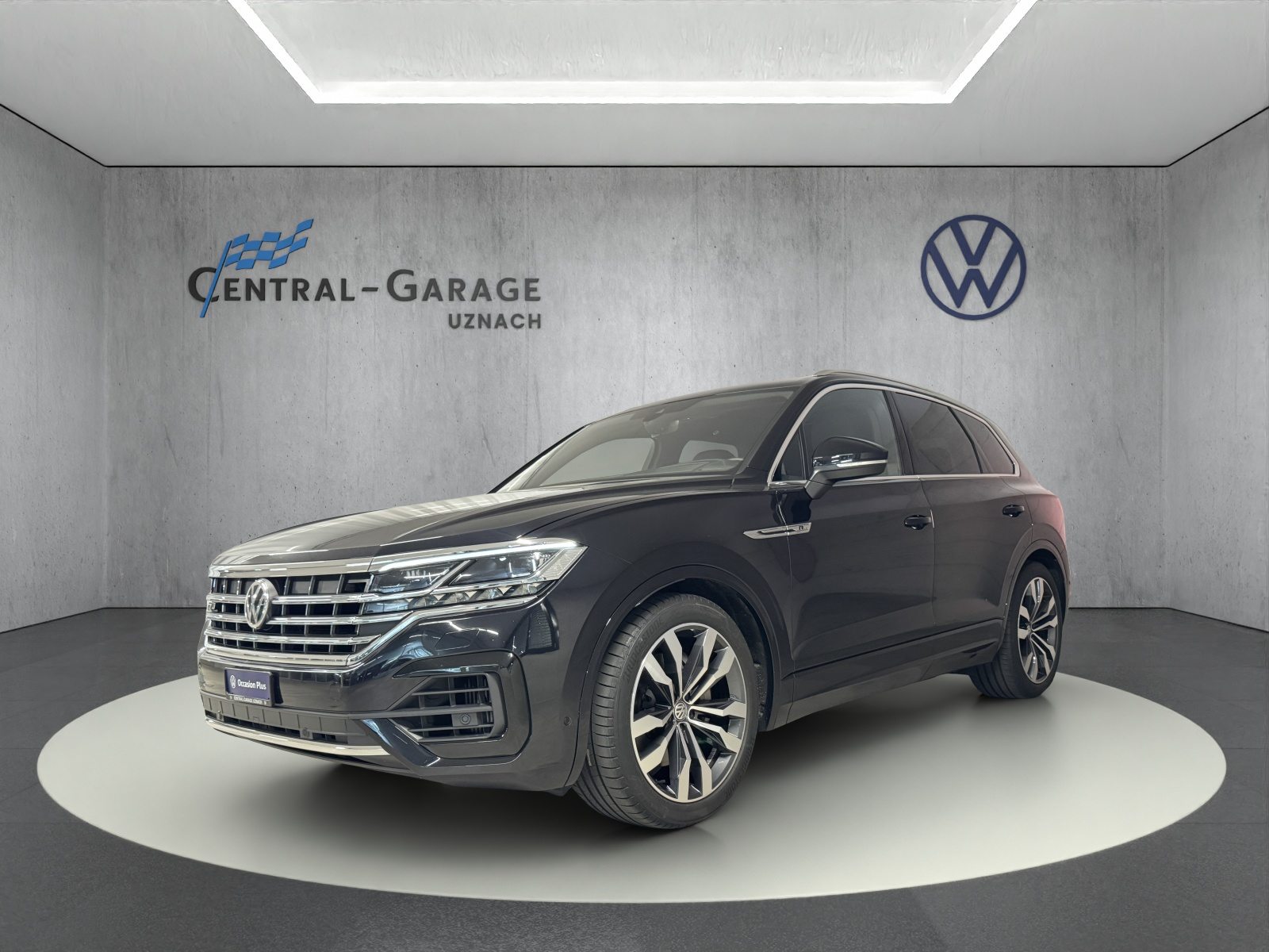 VW New Touareg R-Line