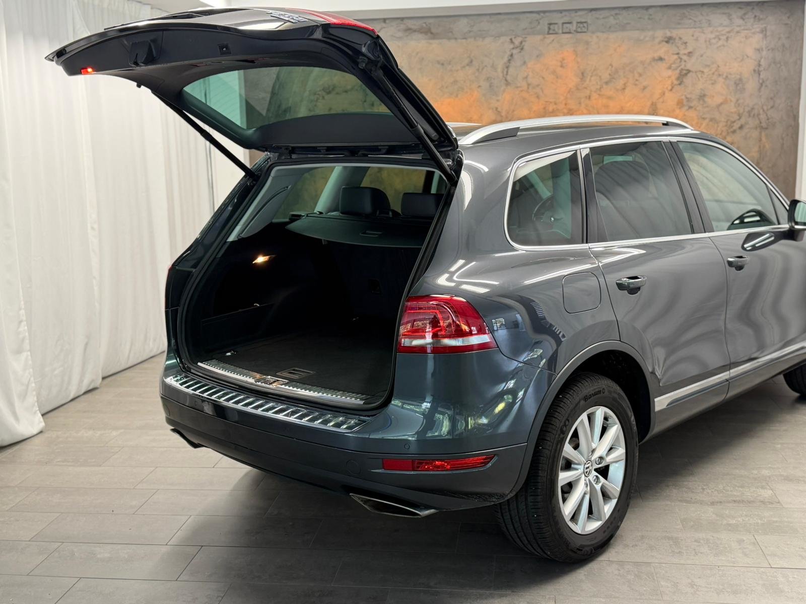 VW Touareg 3.0 TDI BlueMotion Technology Tiptronic *CH Fahrz, Diesel, Occasioni / Usate, Automatico - 6