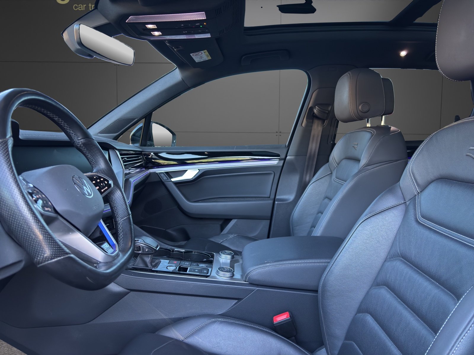 VW Touareg 3.0 TSI eHybrid R Tiptronic, Plug-in-Hybrid Benzin/Elektro, Occasion / Gebraucht, Automatik - 3