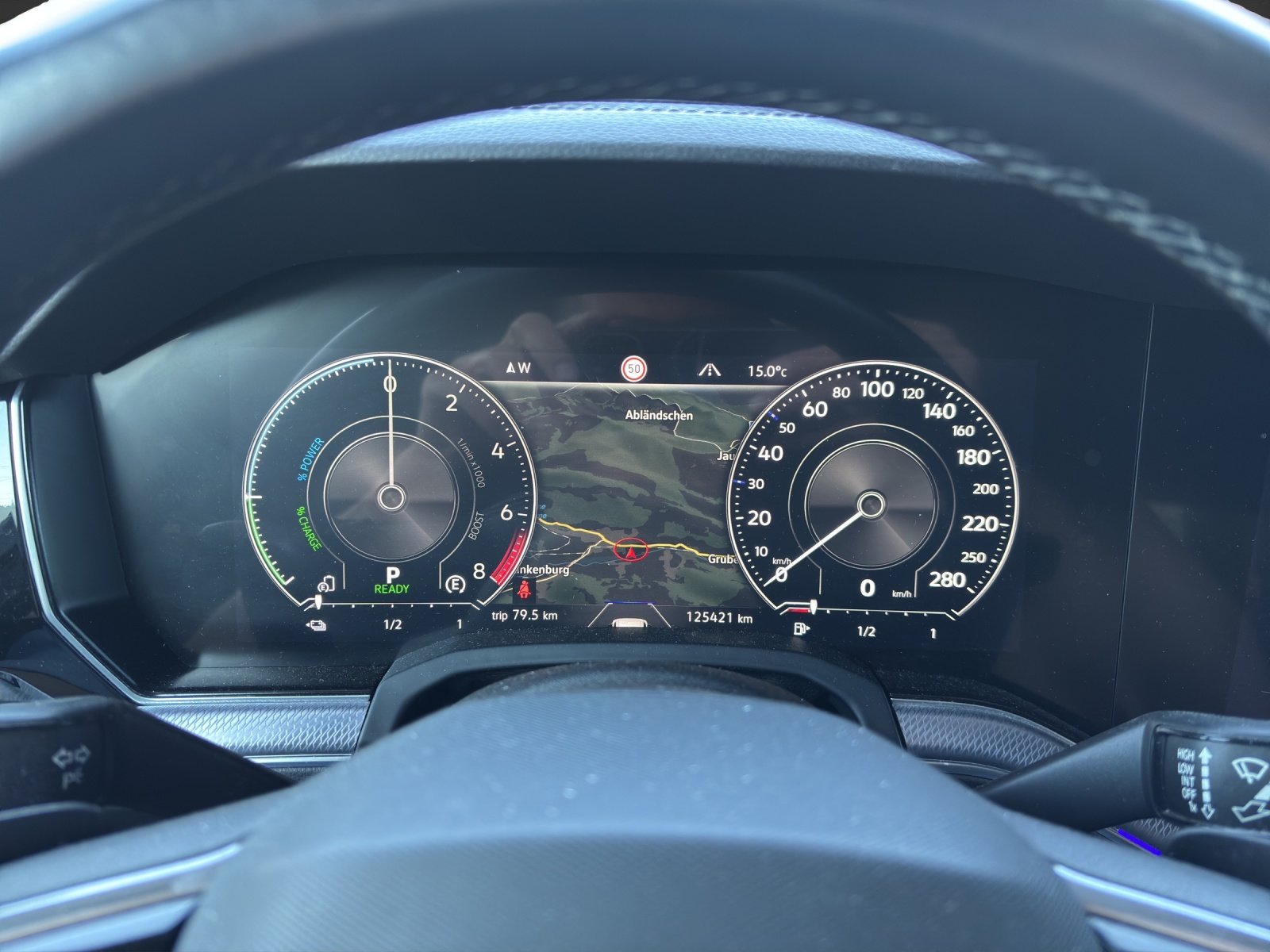VW Touareg 3.0 TSI eHybrid R Tiptronic, Plug-in-Hybrid Benzin/Elektro, Occasion / Gebraucht, Automatik - 5