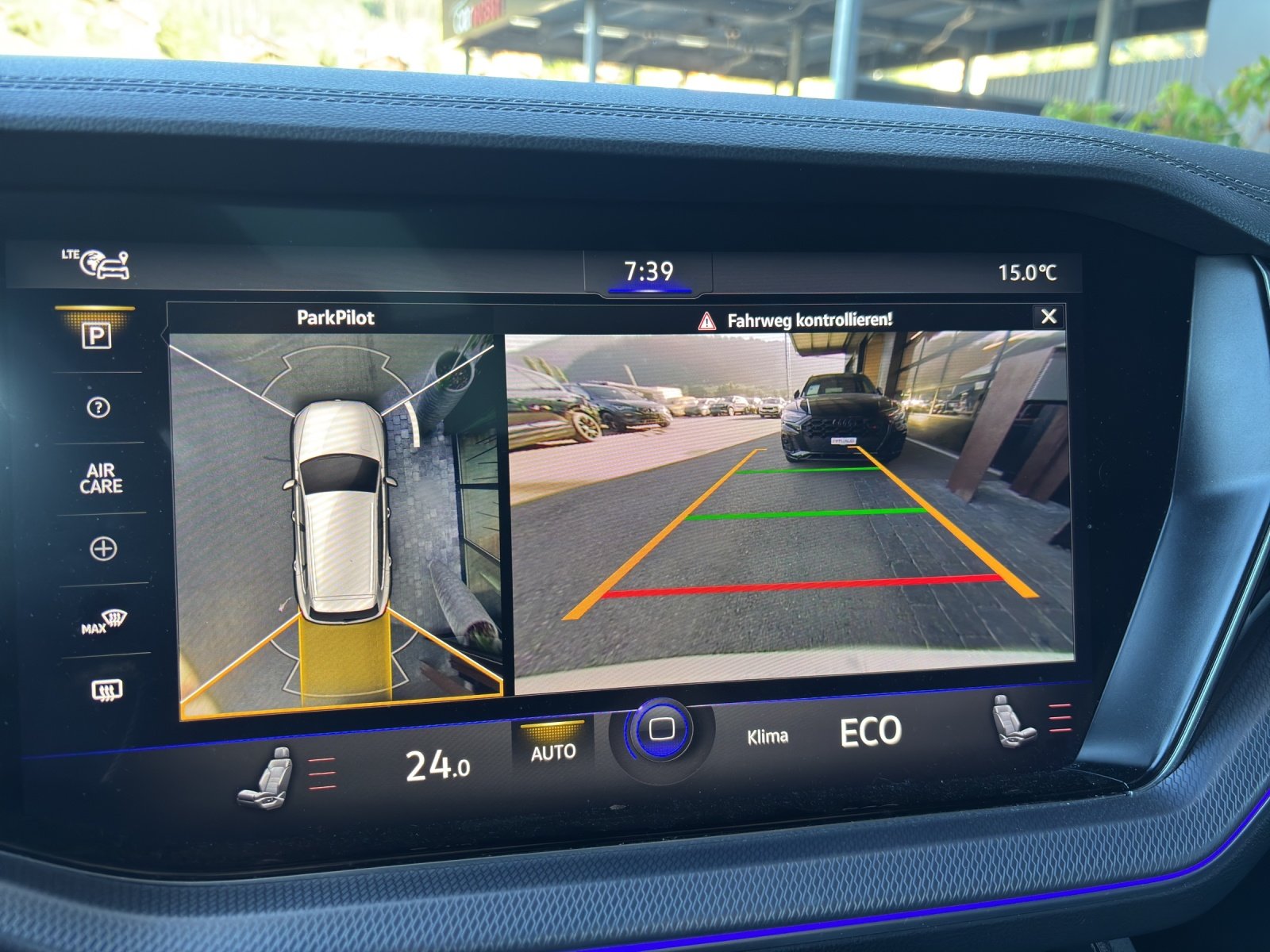 VW Touareg 3.0 TSI eHybrid R Tiptronic, Plug-in-Hybrid Benzin/Elektro, Occasion / Gebraucht, Automatik - 7