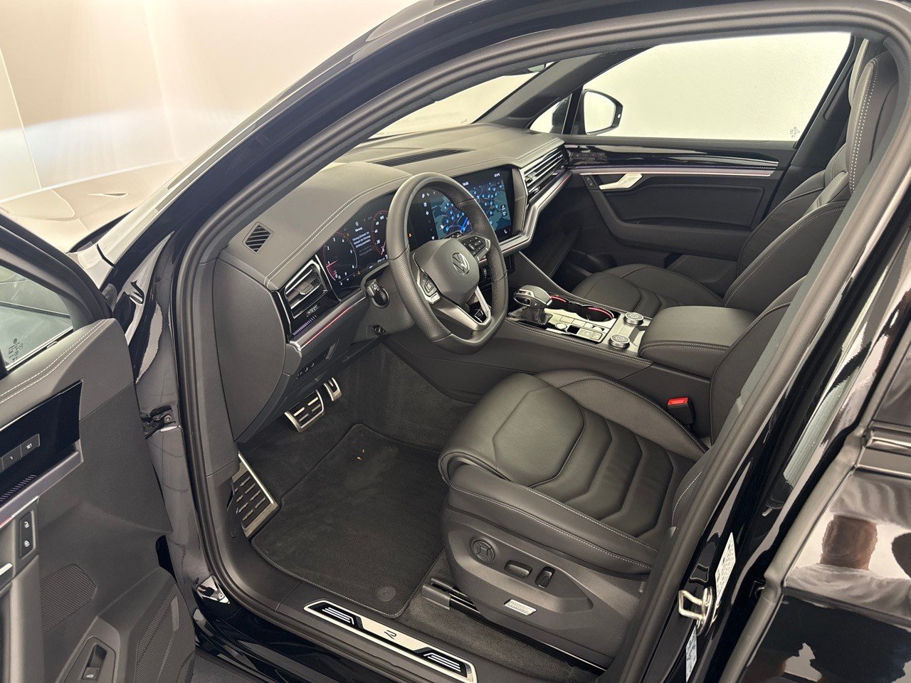 VW Touareg 3.0 TDI R-Line ''inkl. AHK Standheizung'', Diesel, Second hand / Used, Automatic - 5