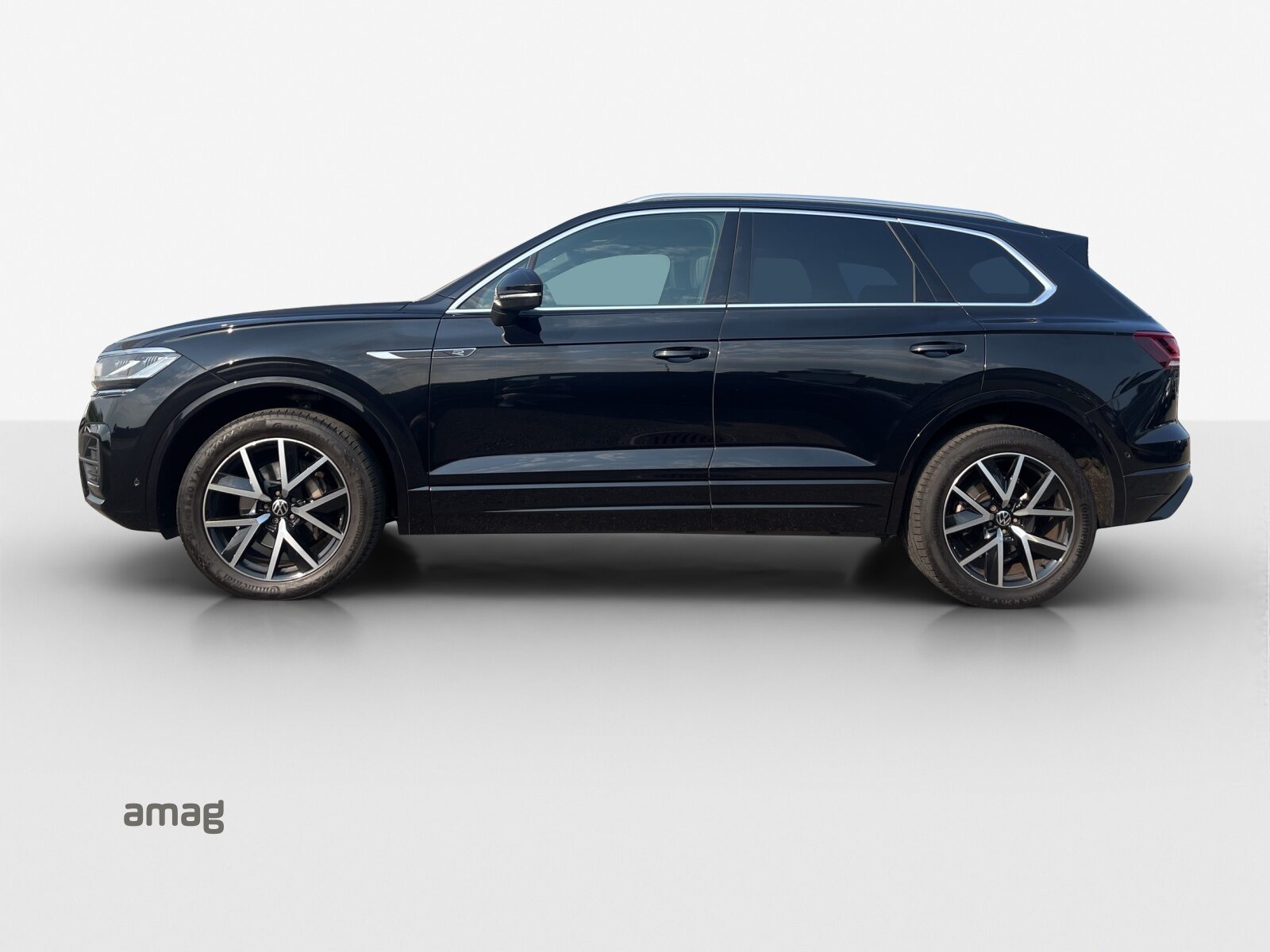 VW Touareg R-Line, Diesel, Second hand / Used, Automatic - 2