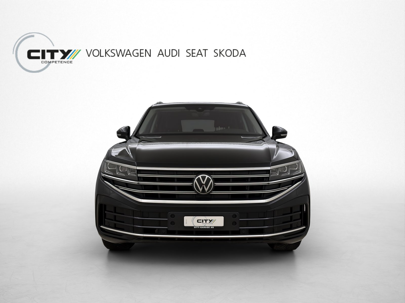 VW Touareg 3.0 V6 TDI Elegance 4Motion, Diesel, Second hand / Used, Automatic - 2