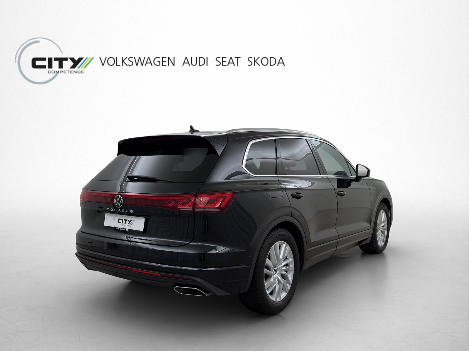 VW Touareg 3.0 V6 TDI Elegance 4Motion, Diesel, Second hand / Used, Automatic - 3