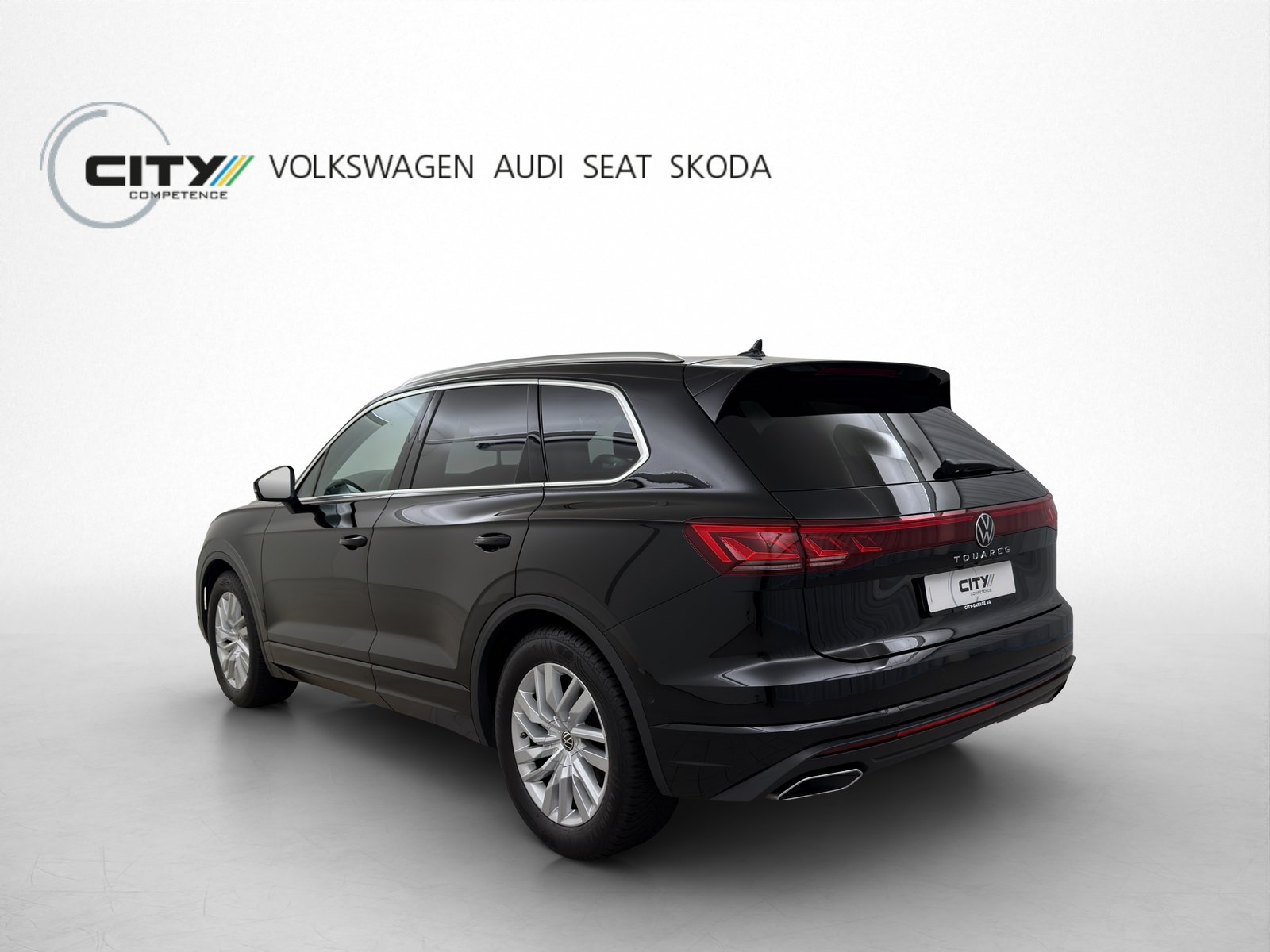 VW Touareg 3.0 V6 TDI Elegance 4Motion, Diesel, Second hand / Used, Automatic - 4