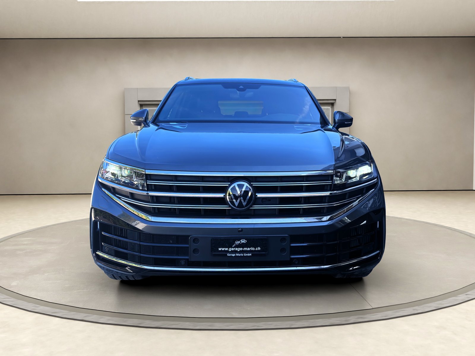 VW Touareg 3.0 TSI eHybrid Elegance Tiptronic CH-Fahrzeug 8, Plug-in-Hybrid Benzin/Elektro, Occasion / Gebraucht, Automatik - 2