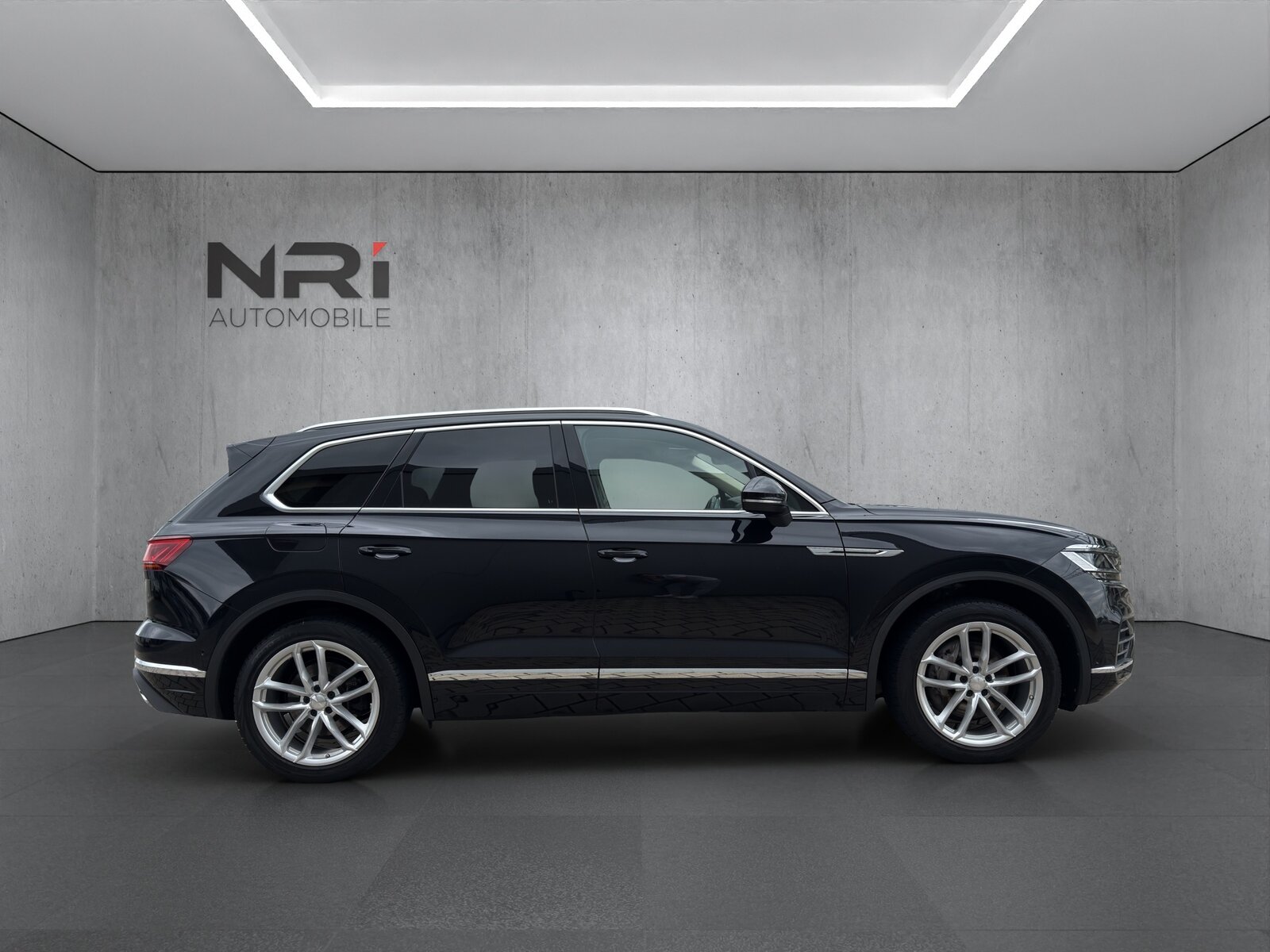 VW Touareg 3.0 V6 TDI 286 Atmosphere, Diesel, Second hand / Used, Automatic - 4