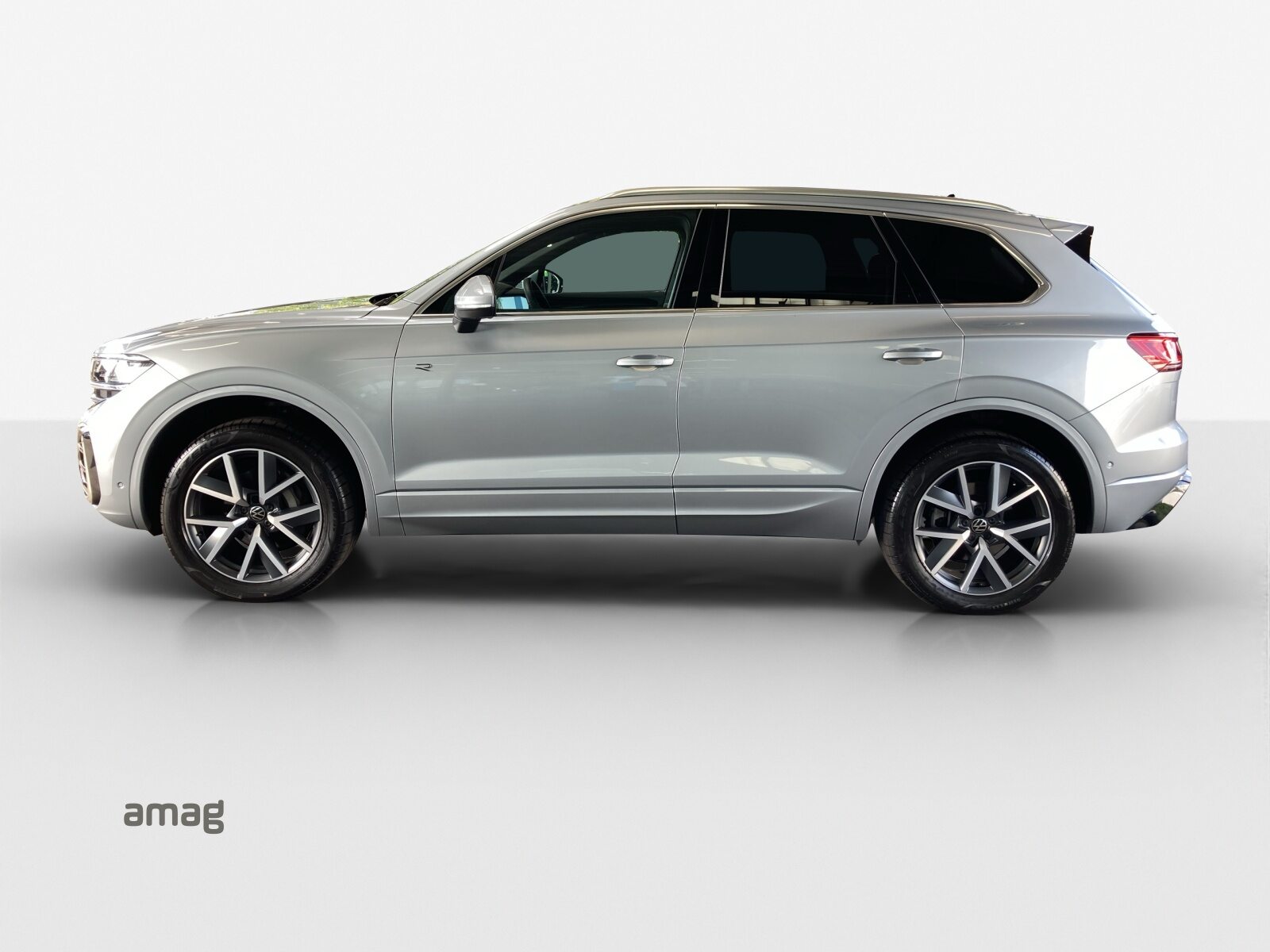 VW Touareg R-Line, Diesel, Second hand / Used, Automatic - 2