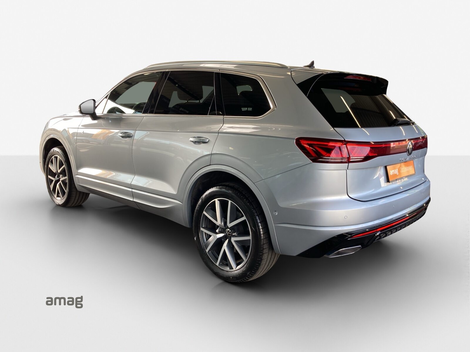 VW Touareg R-Line, Diesel, Second hand / Used, Automatic - 3