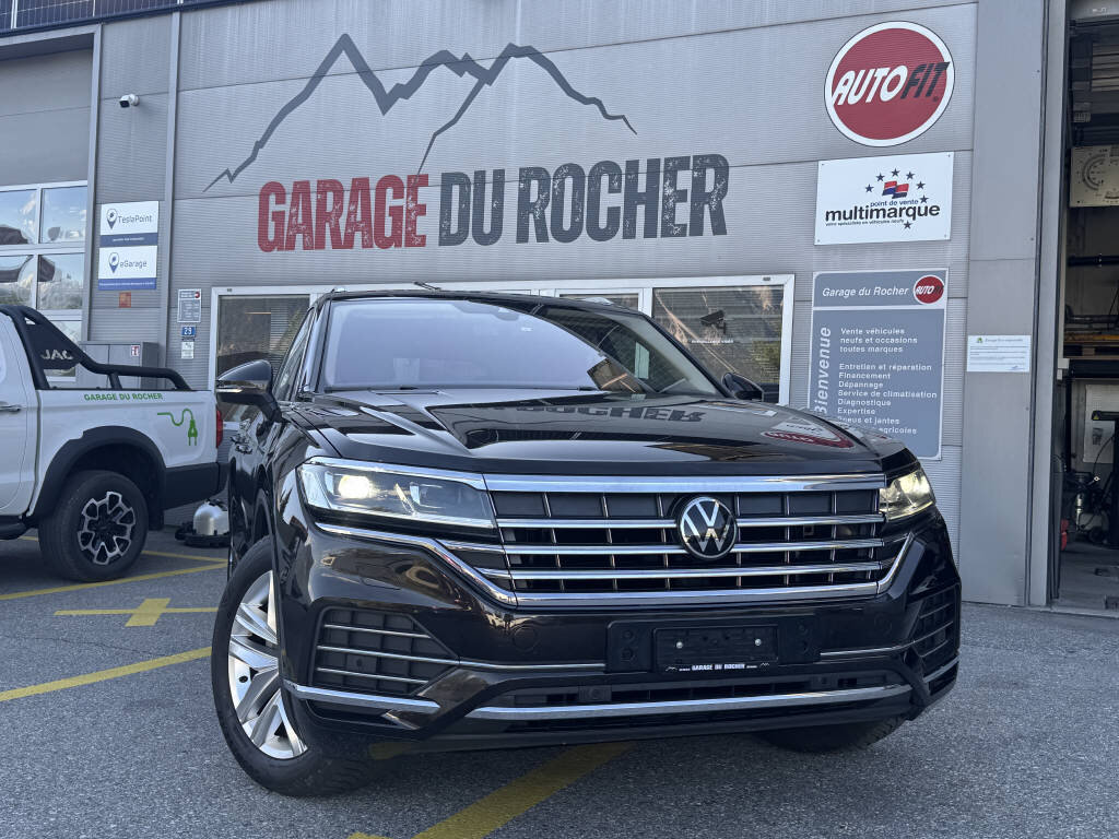 VW Touareg 3.0 V6 TDI Atmosphere, Diesel, Second hand / Used, Automatic - 2