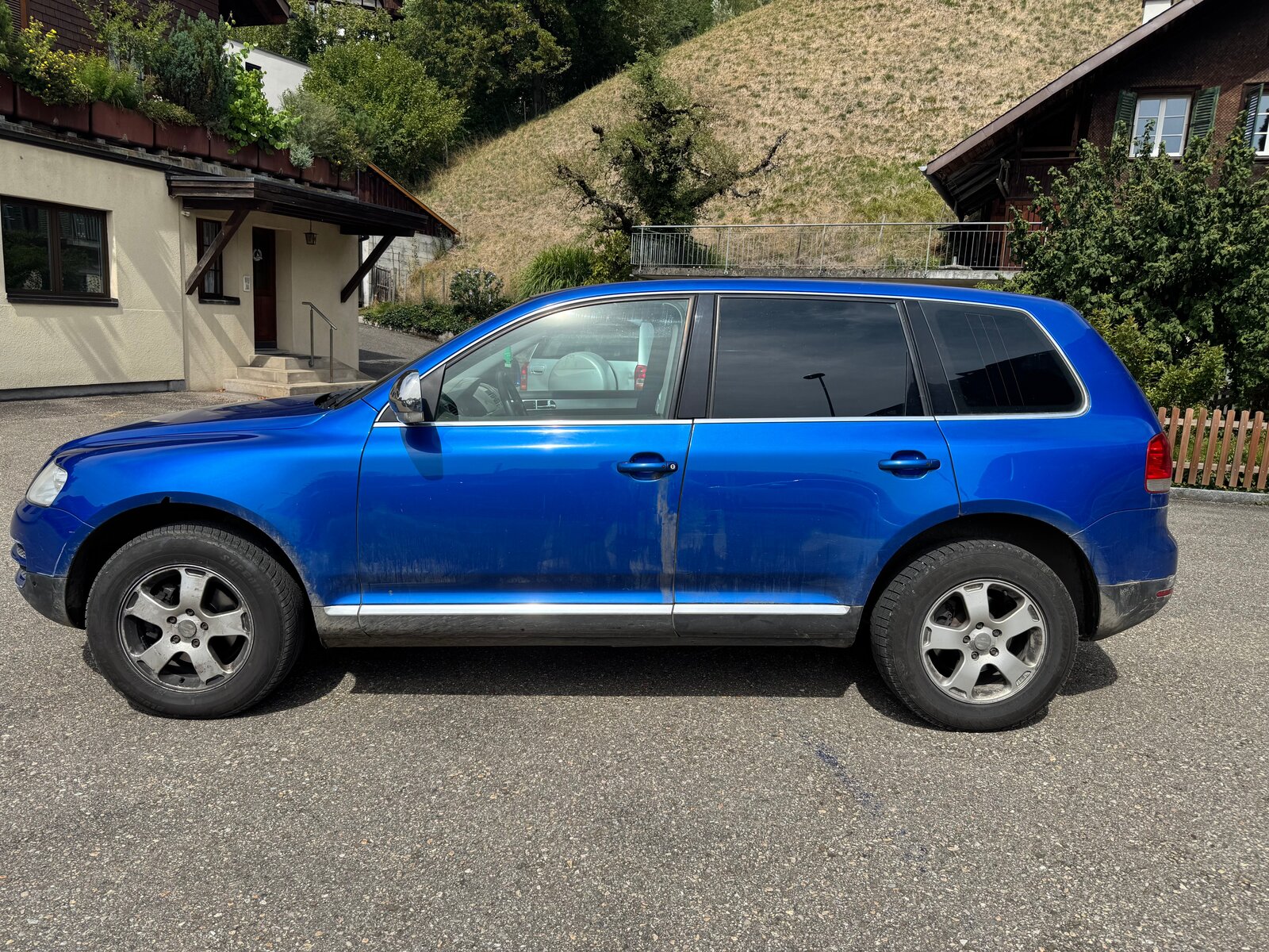 VW Touareg 2.5 TDI, Diesel, Second hand / Used, Manual - 2