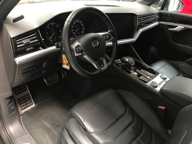 VW TOUAREG 3.0 TDI R Line Tiptronic, Diesel, Occasion / Gebraucht, Automatik - 7
