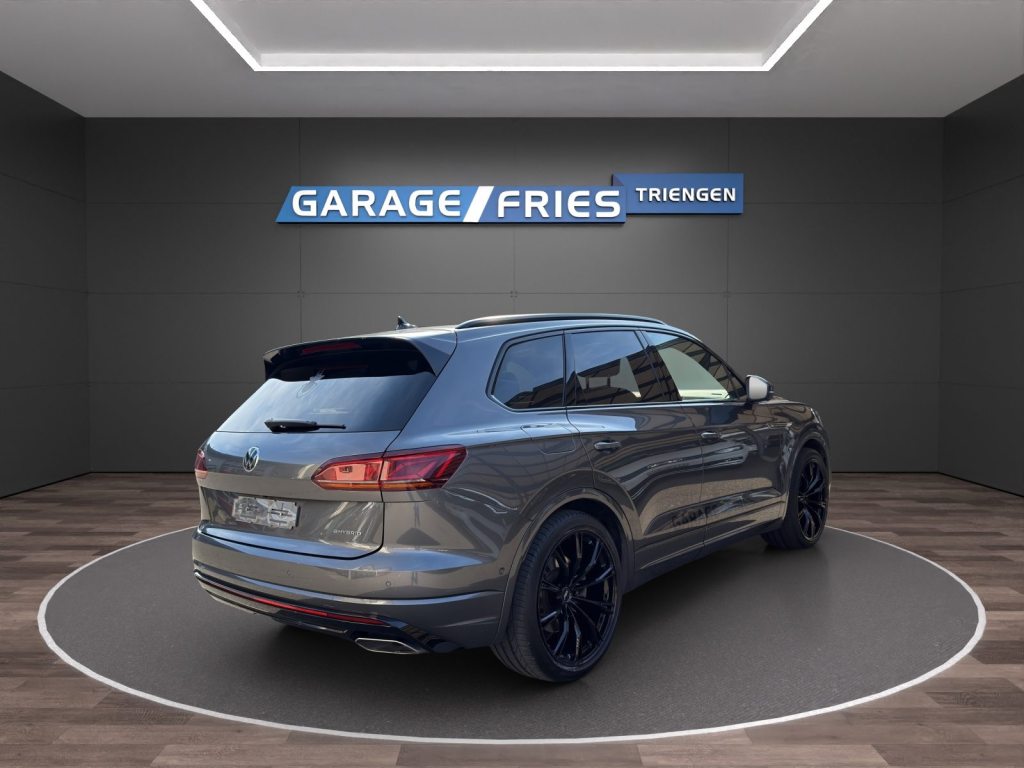 VW Touareg R, Hybride Intégral Essence/Électricité, Occasion / Utilisé, Automatique - 2
