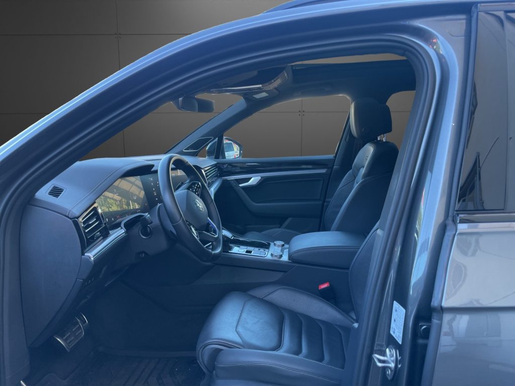 VW Touareg R, Hybride Intégral Essence/Électricité, Occasion / Utilisé, Automatique - 5