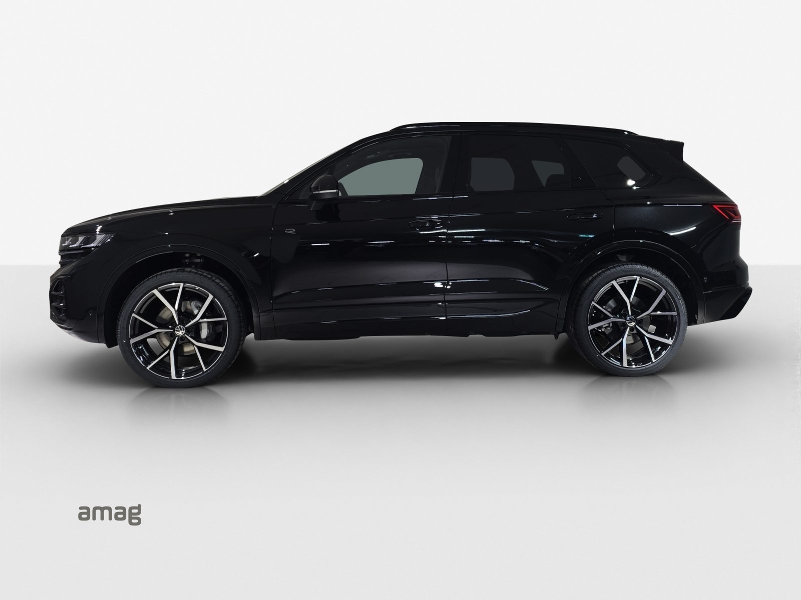 VW Touareg R-Line Final Edition, Diesel, Ex-demonstrator, Automatic - 2