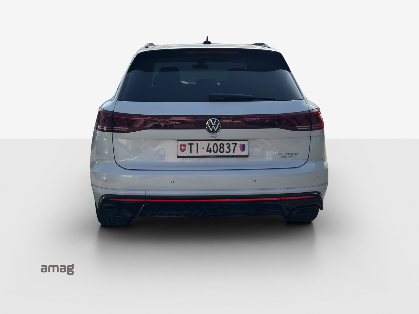 VW Touareg PA R UNITED, Full-Hybrid Petrol/Electric, Ex-demonstrator, Automatic - 4