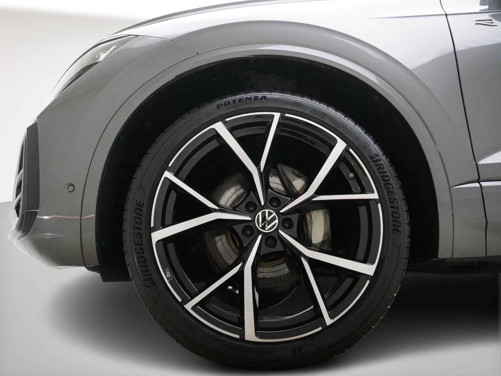 VW Touareg 3.0 TDI R-Line Black Style 4Motion **Anhängerkupplun, Diesel, Occasion / Utilisé, Automatique - 7