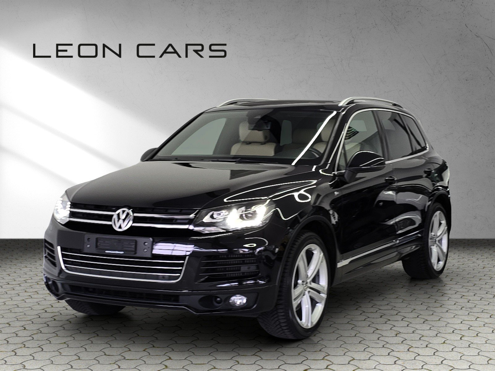 VW Touareg 4.2 TDI V8 Tiptronic Exclusive R-Line mit Luftfederu