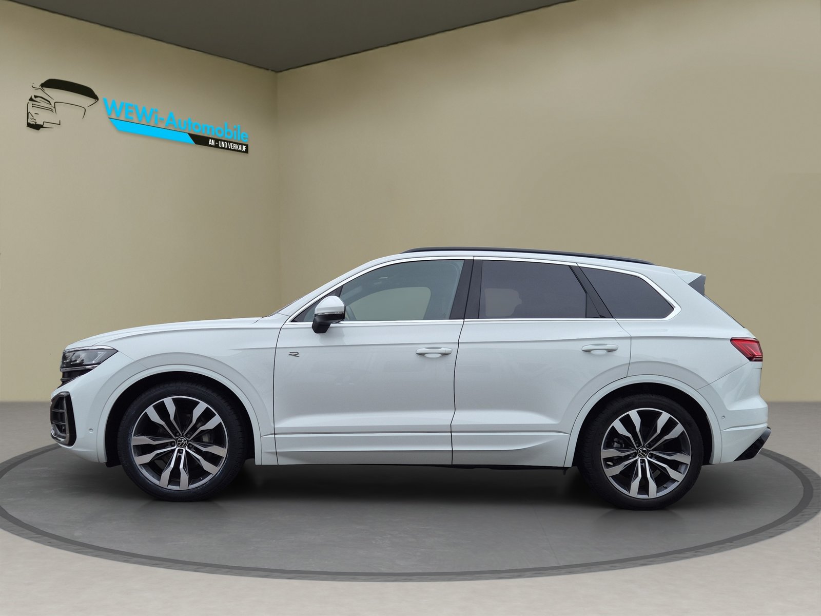 VW Touareg 3.0 TDI R-Line Tiptronic, Diesel, Occasion / Utilisé, Automatique - 2