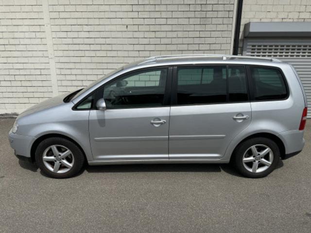 VW Touran 2.0 FSI Trend, Second hand / Used, Manual