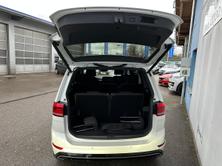 VW Touran 1.5 TSI EVO Highline R-Line DSG 7-Pl. + *2 Kindersitz, Petrol, New car, Automatic - 7