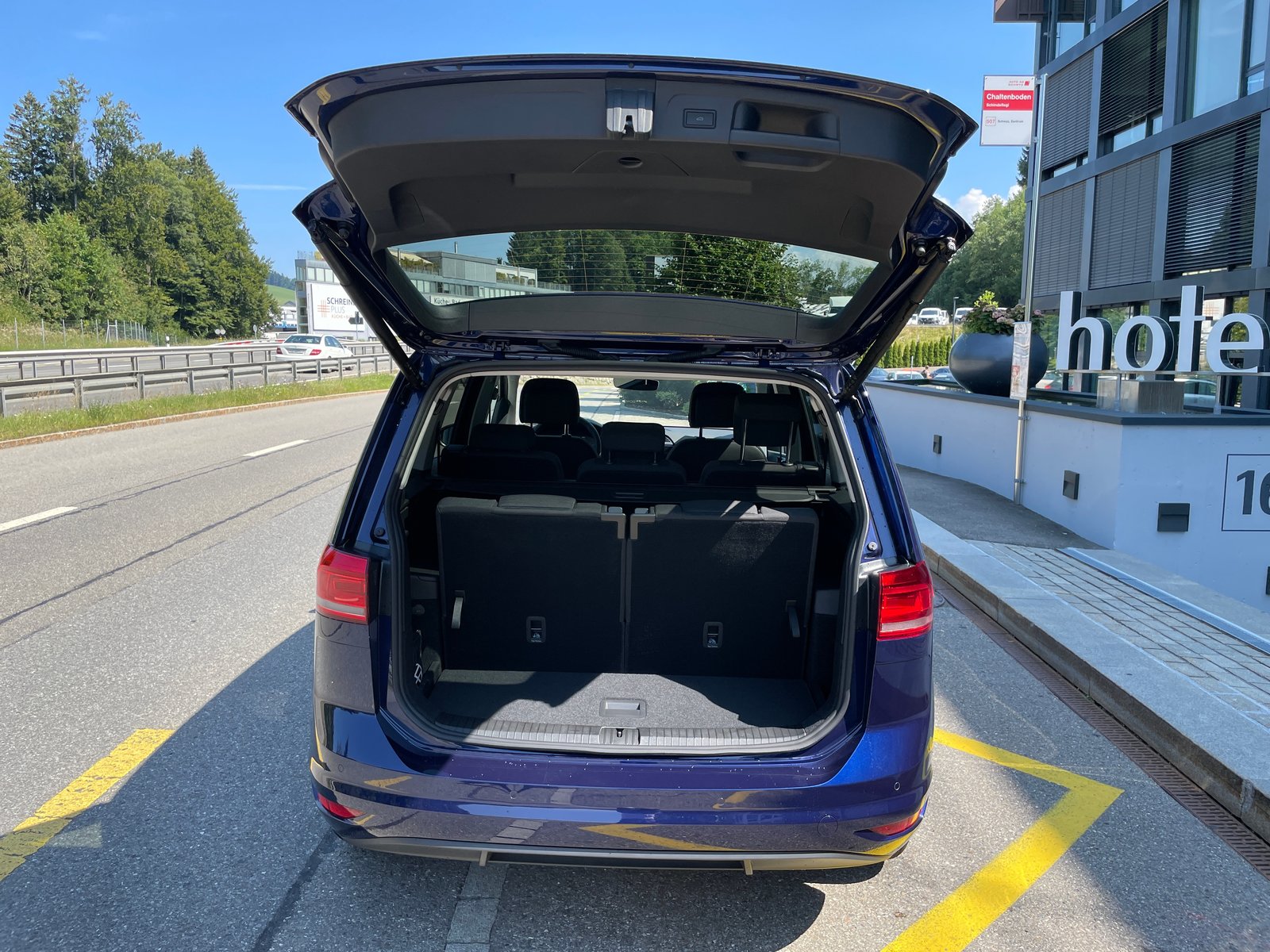 VW Touran 1.5 TSI EVO Comfortline DSG, 7-Sitzer, Essence, Voiture nouvelle, Automatique - 7