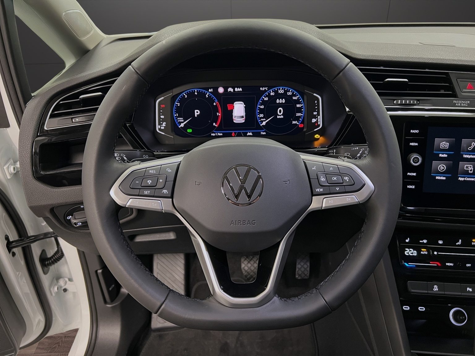 VW Touran UNITED, Petrol, New car, Automatic - 7