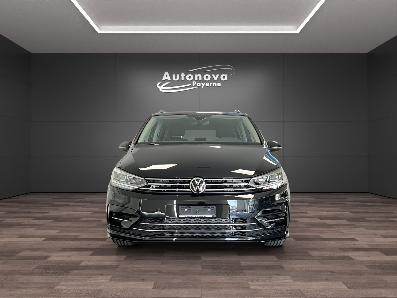 VW Touran UNITED, Petrol, New car, Automatic - 2