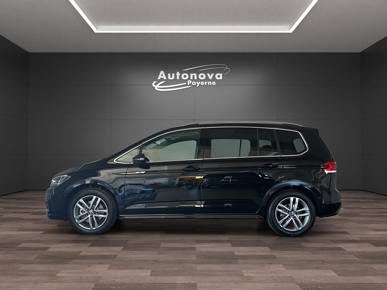 VW Touran 1.5 TSI EVO Comfortline United DSG, Petrol, New car, Automatic - 3