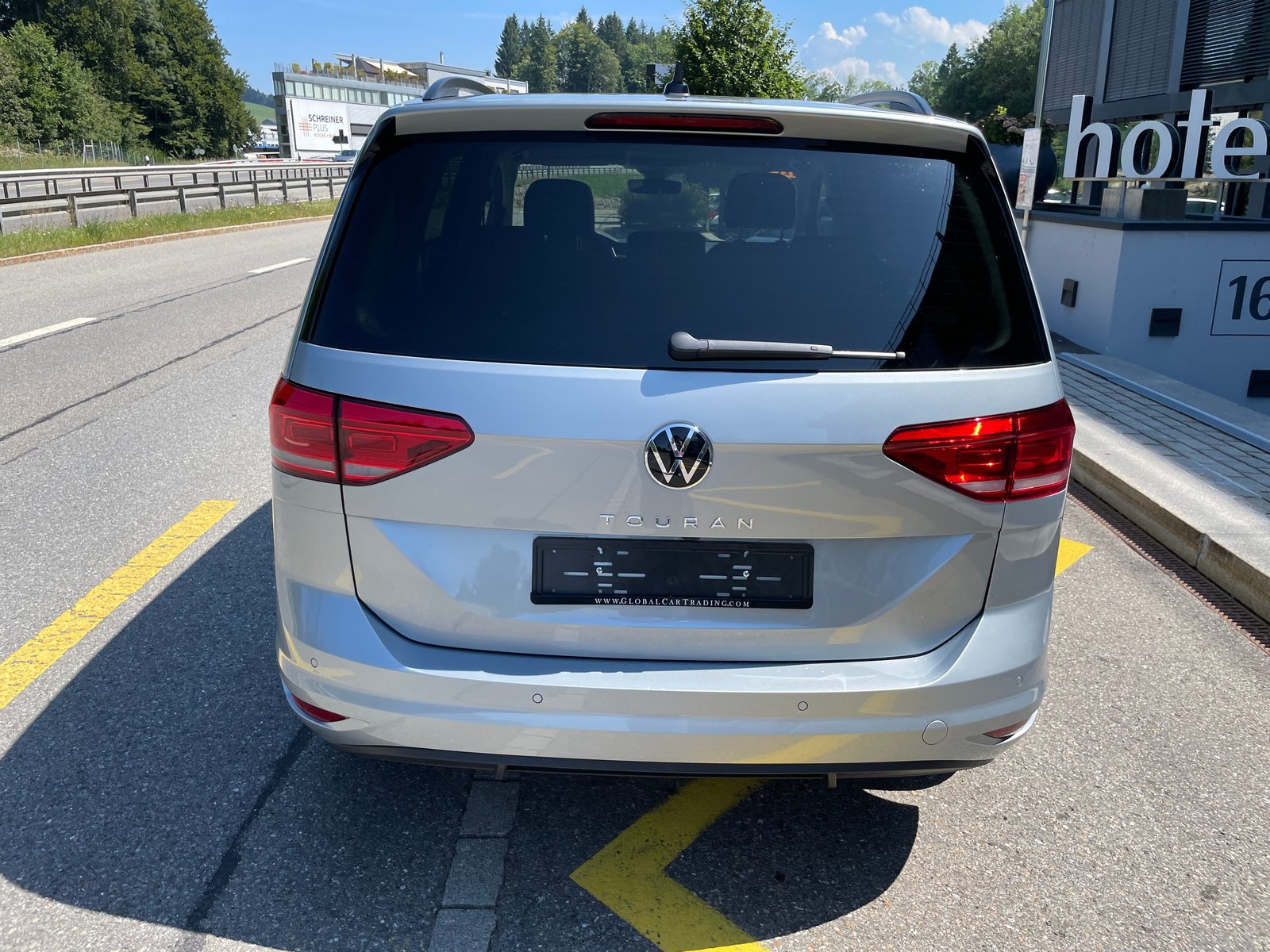 VW Touran 1.5 TSI EVO Comfortline DSG - 7 Sitzer, AHK, Benzin, Neuwagen, Automatik - 7