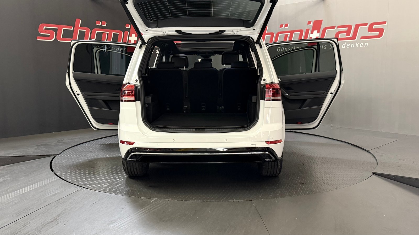 VW Touran 1.5 TSI EVO R-Line DSG Panorama, Petrol, New car, Automatic - 7