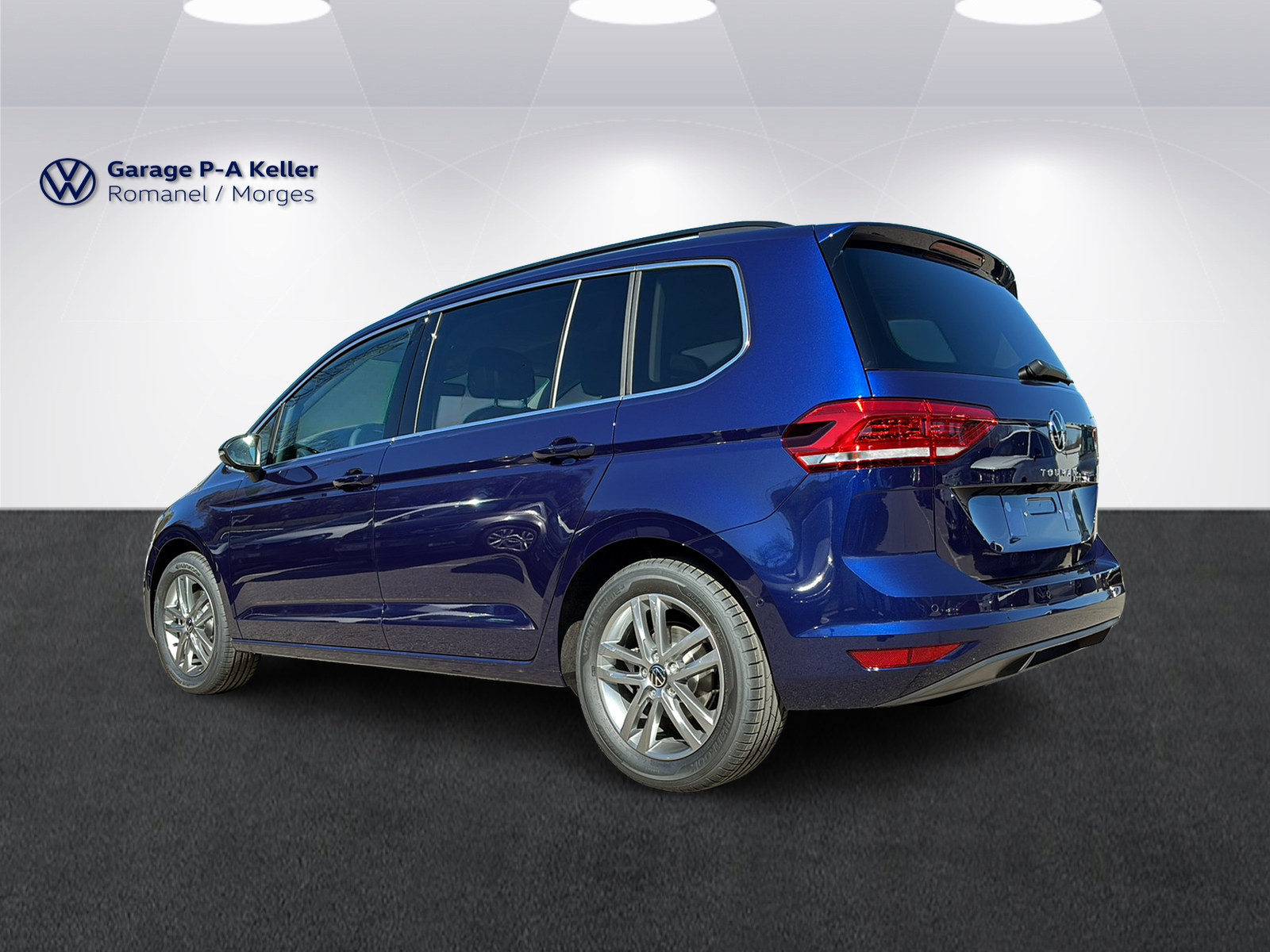 VW Touran UNITED, Petrol, New car, Automatic - 3