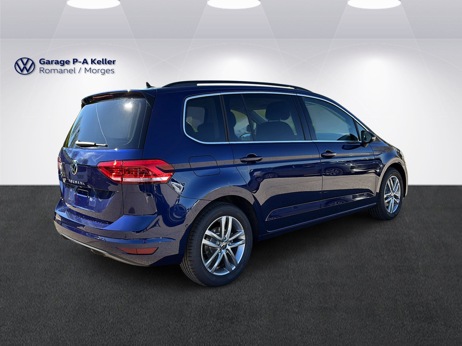 VW Touran UNITED, Petrol, New car, Automatic - 5