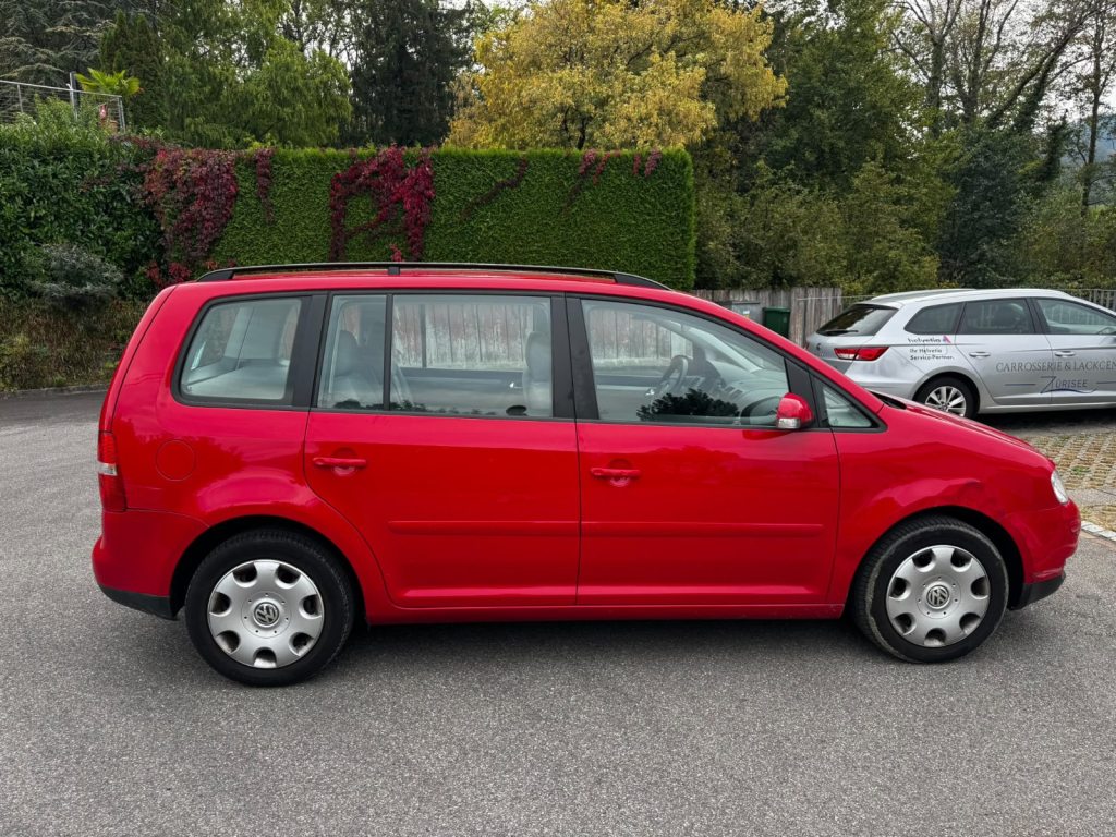 VW TOURAN 2.0 TDI Trendline DSG, Diesel, Second hand / Used, Automatic - 4