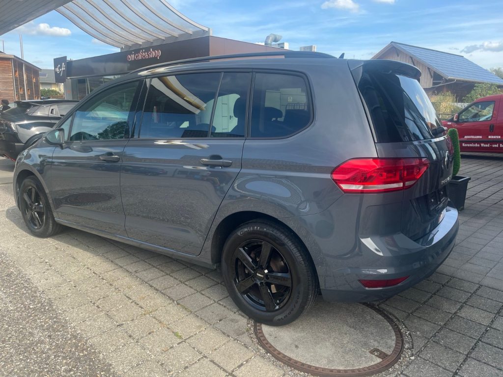 VW TOURAN 1.5 TSI Comfortline DSG, Petrol, Second hand / Used, Automatic - 4