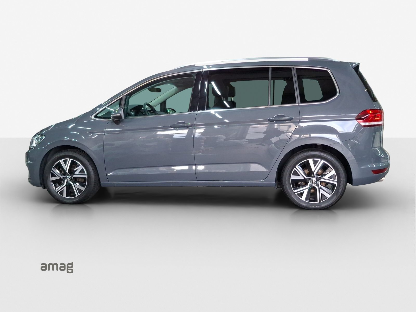 VW Touran Highline, Diesel, Second hand / Used, Automatic - 2