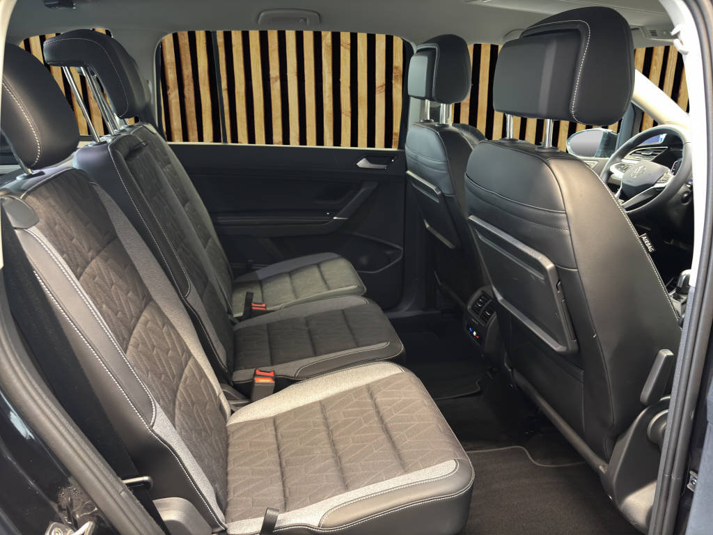 VW Touran 1.5 TSI R-Line DSG, Benzin, Occasion / Gebraucht, Automat - 6